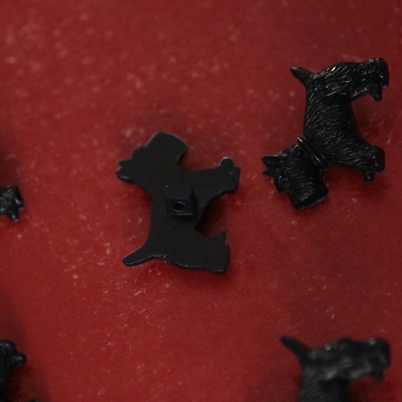 Vintage Scotty Dog Buttons, Childrens Buttons Set of 5 Dogs - Picture 3 of 6